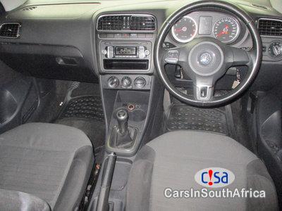 Volkswagen Polo 1.2 Manual 2016 - image 4
