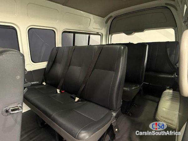 Toyota Quantum 2.5 D-4D Sesfikile 16-Seat Manual 2022 - image 3