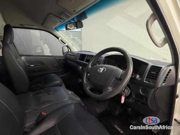 Toyota Quantum 2.5 D-4D Sesfikile 16-Seat Manual 2022 in South Africa