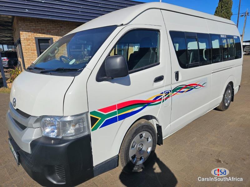 Toyota Quantum 2018 2.5D-4DSesifikile 16 Seater +27685845776 Manual 2018 - image 2