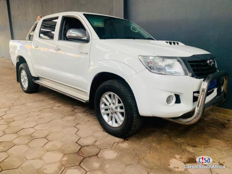 Toyota Hilux Manual 2013 in South Africa