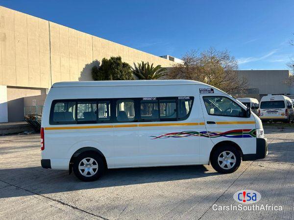 Toyota Quantum 2.5 D-4D Sesfikile 16-Seat Manual 2022 - image 2