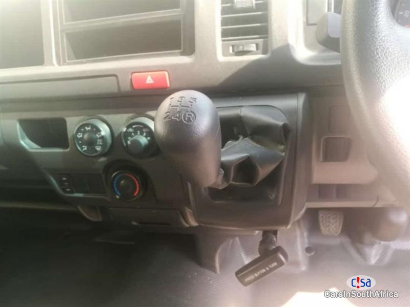 Toyota Quantum 2.5 Manual 2015 - image 6