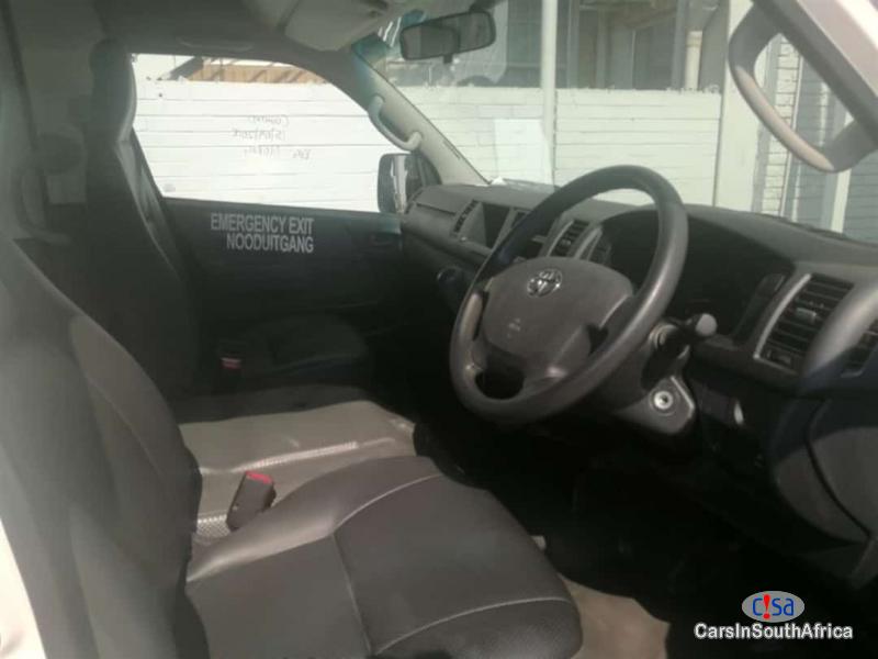 Toyota Quantum 2.5 Manual 2015 - image 7