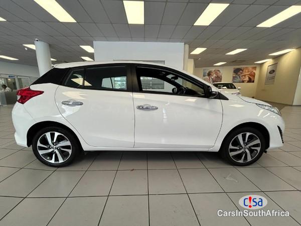Toyota Yaris 1.5 XS Call 081 494 5928 Automatic 2019 - image 3