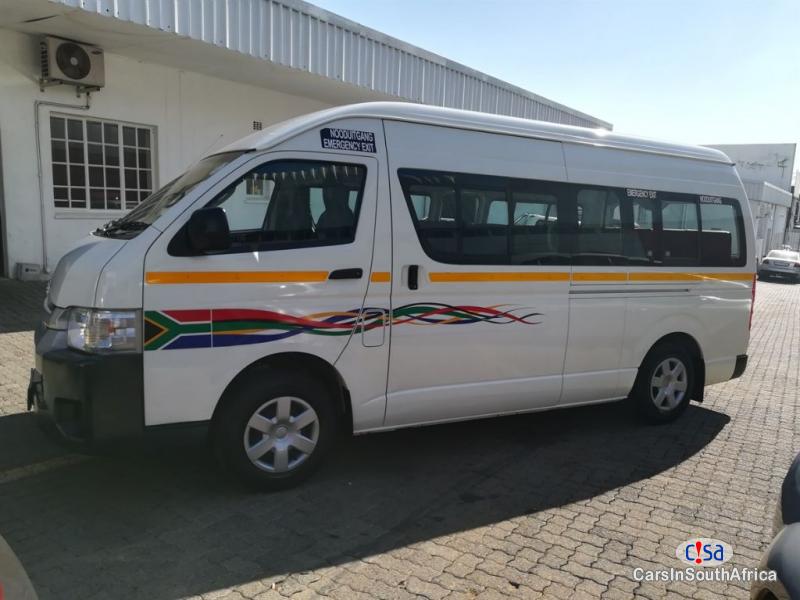 Toyota Quantum 2.5 Manual 2017 - image 2