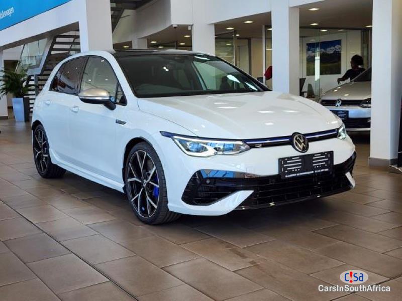 Volkswagen Golf R Automatic 2023 - image 2