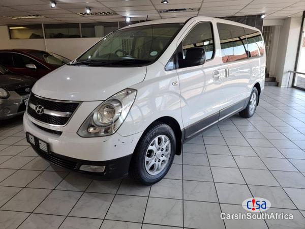 Pictures of Hyundai H-1 2.4 CVVT I Executive Manual 2013