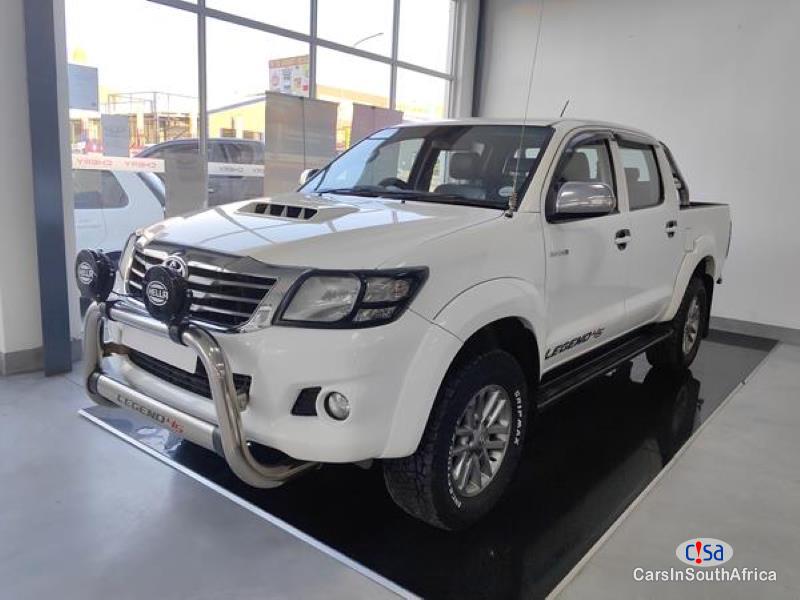 Toyota Hilux 3.0 D4D Legend 45 Automatic 2015 in Western Cape