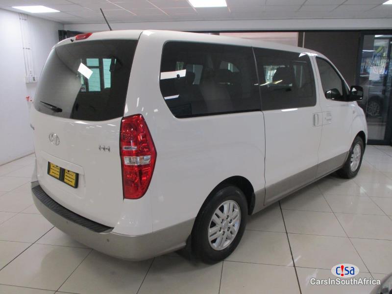 Hyundai H-1 2.5 CRDI Manual 2017 - image 2