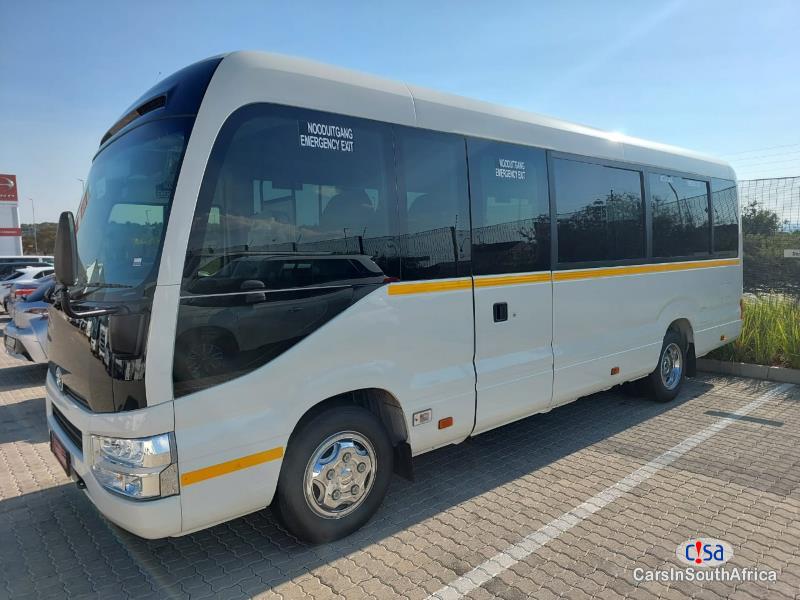 Toyota Coaster 4.0 Manual 2022 - image 2