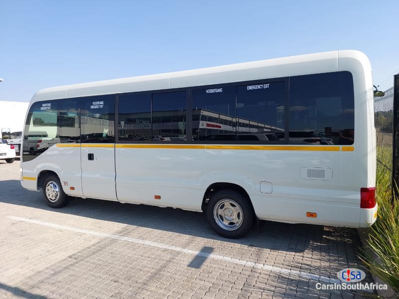 Toyota Coaster 4.0 Manual 2022 - image 3