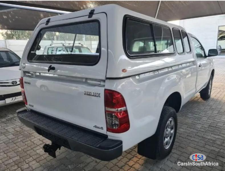 Toyota Hilux 2.5 D4D Manual 2013