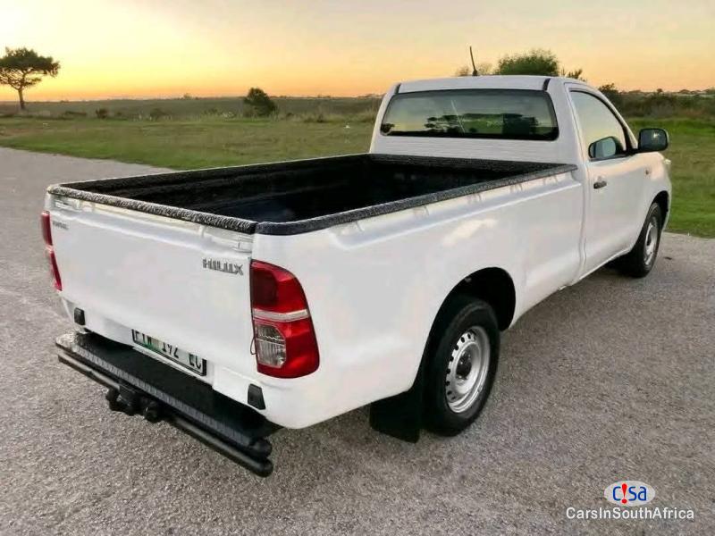 Toyota Hilux 2.5L D4D MANUAL 0813350925 Manual 2016
