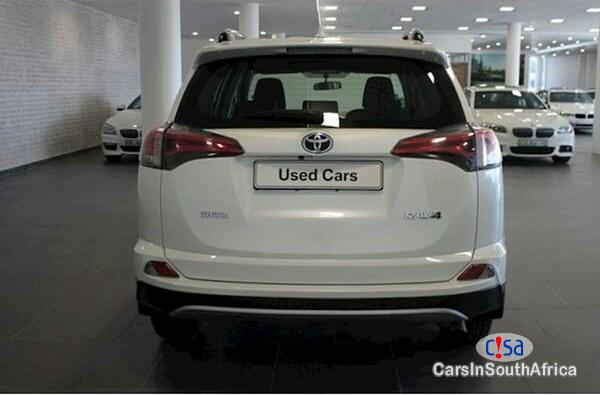 Toyota RAV-4 Automatic 2015 - image 4