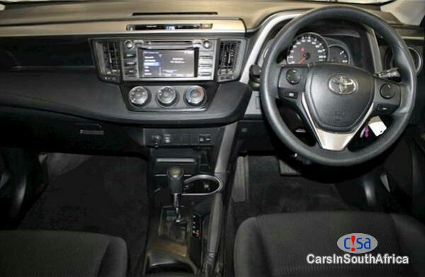 Toyota RAV-4 Automatic 2015 - image 5