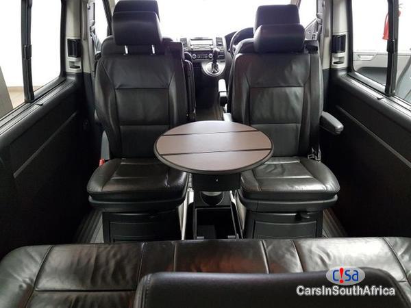 Volkswagen Caravelle Automatic 2011 - image 7