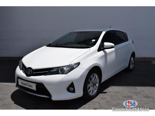 Toyota Auris 1.6xs Manual 2015 - image 2