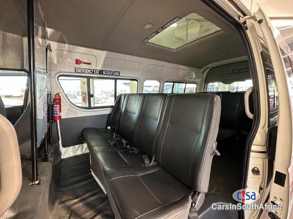 Toyota Quantum 2.5 Manual 2021 - image 4