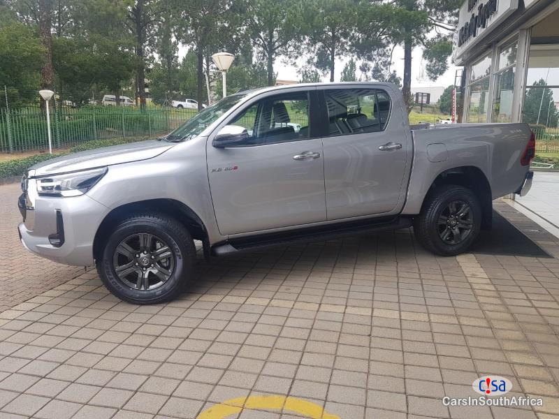 Toyota Hilux 2.8 Automatic 2023 - image 2