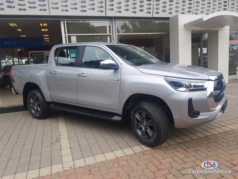 Toyota Hilux 2.8 Automatic 2023 - image 3