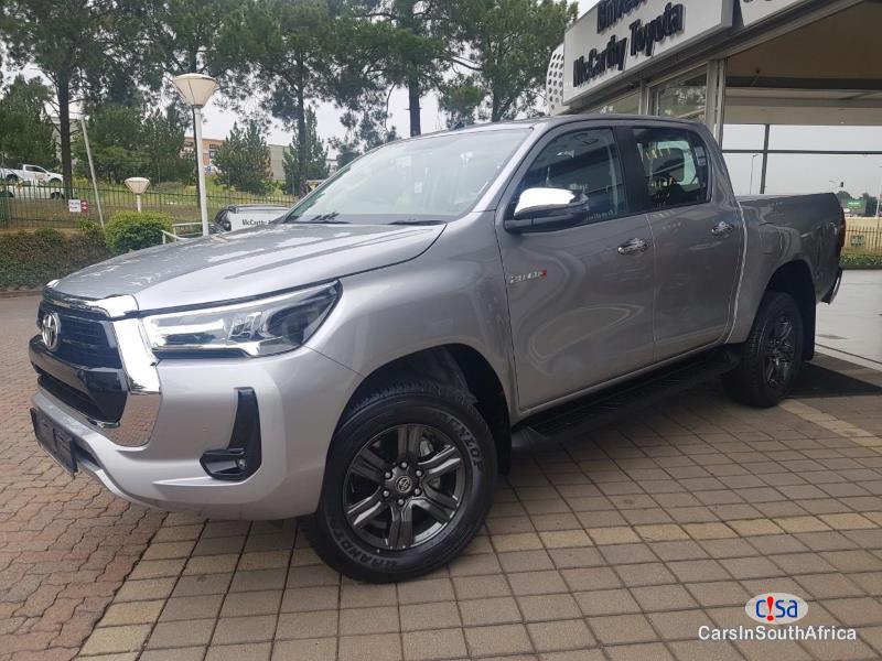 Toyota Hilux 2.8 Automatic 2023 - image 4