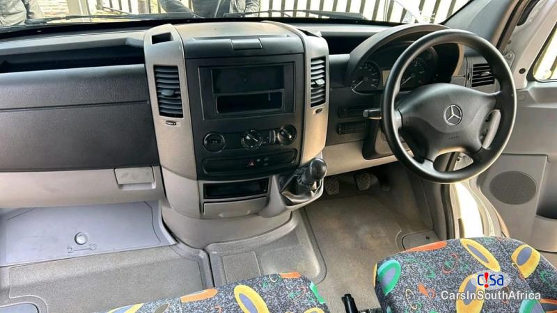 Mercedes Benz Sprinter 515 CDi Bank Repossessed Manual 2017 - image 3