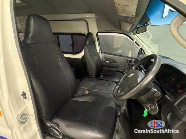 Toyota Quantum 2.5 D-4D Sesfikile Call 081 494 5928 Manual 2020 in Mpumalanga