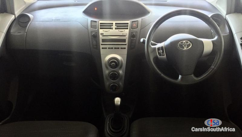 Toyota Yaris T3 Spirit 5Dr Manual 2007 - image 6