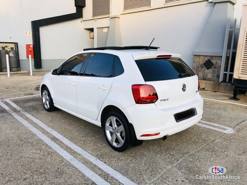 Volkswagen Polo Tsi Manual 2016 - image 2