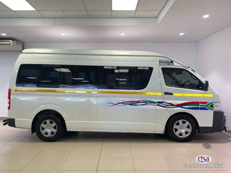 Toyota Quantum 16 Seater 2.5 Diesel Manual 2023 - image 5