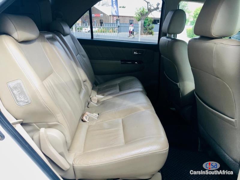 Toyota Fortuner 3.0 Manual 2012 - image 7