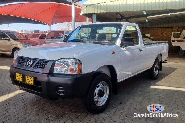 Pictures of Nissan NP300 2.0i LWB SINGLE-CAB Manual 2017