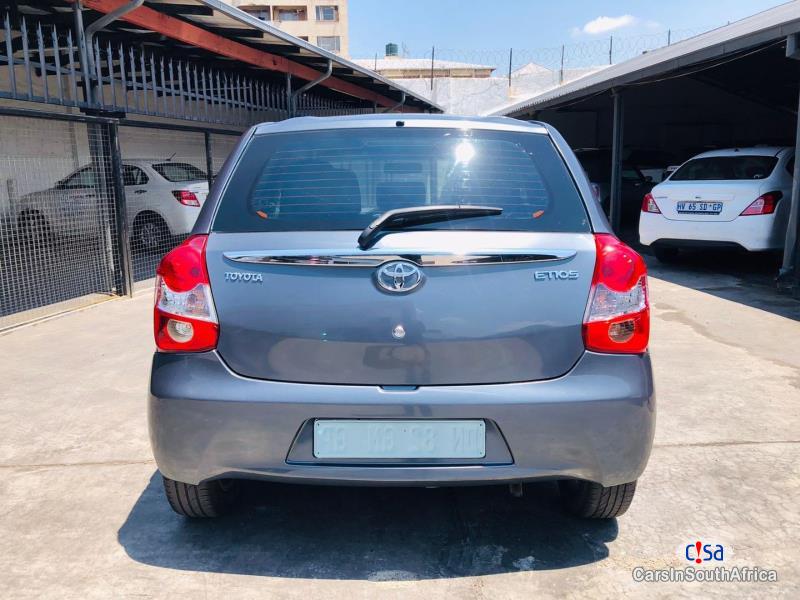 Toyota Etios 0784119228 Manual 2019 - image 2