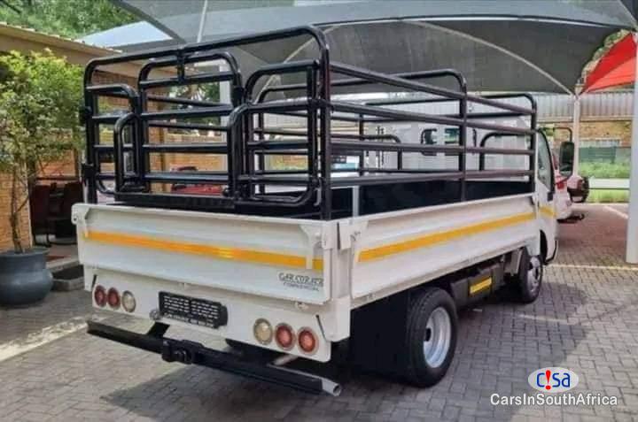Toyota Dyna Manual 2015 - image 3