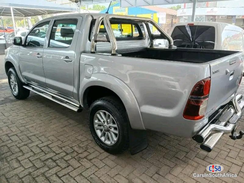 Toyota Hilux 3.0 D4D LEGEND 45 RAIDER[0817579183] Automatic 2015 in Northern Cape