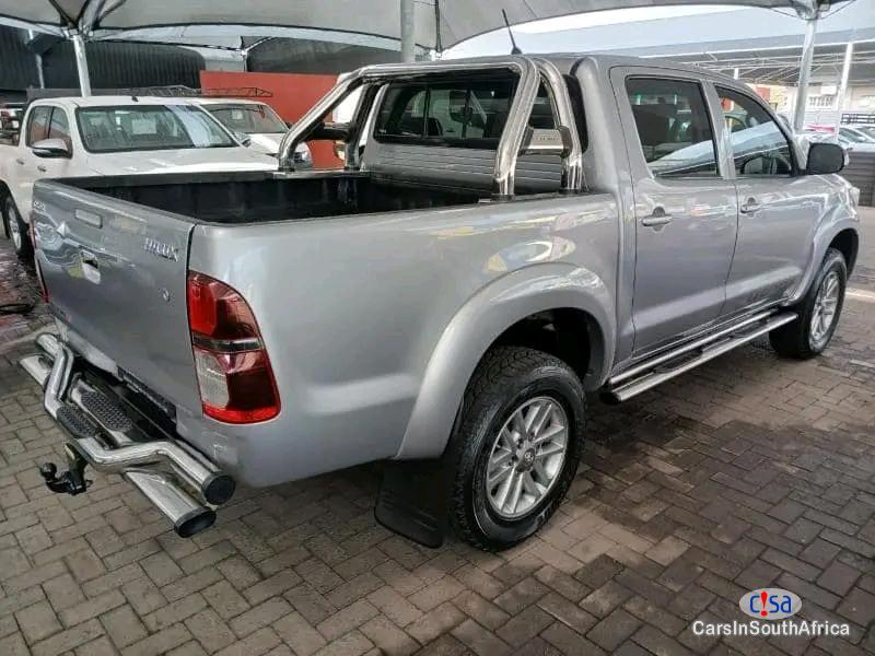 Toyota Hilux 3.0 D4D LEGEND 45 RAIDER[0817579183] Automatic 2015 in South Africa