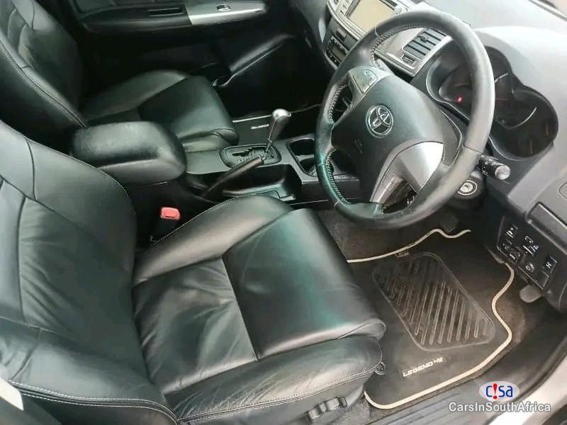Toyota Hilux 3.0 D4D LEGEND 45 RAIDER[0817579183] Automatic 2015 in Northern Cape - image