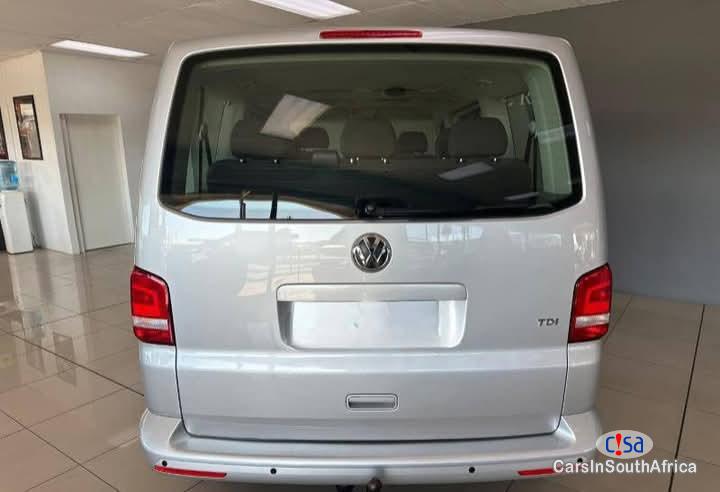 Volkswagen Kombi Manual 2013 - image 2