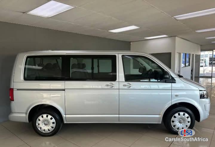 Volkswagen Kombi Manual 2013 - image 3