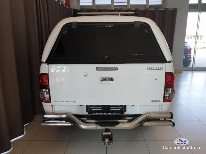 Toyota Hilux Automatic 2016 - image 4