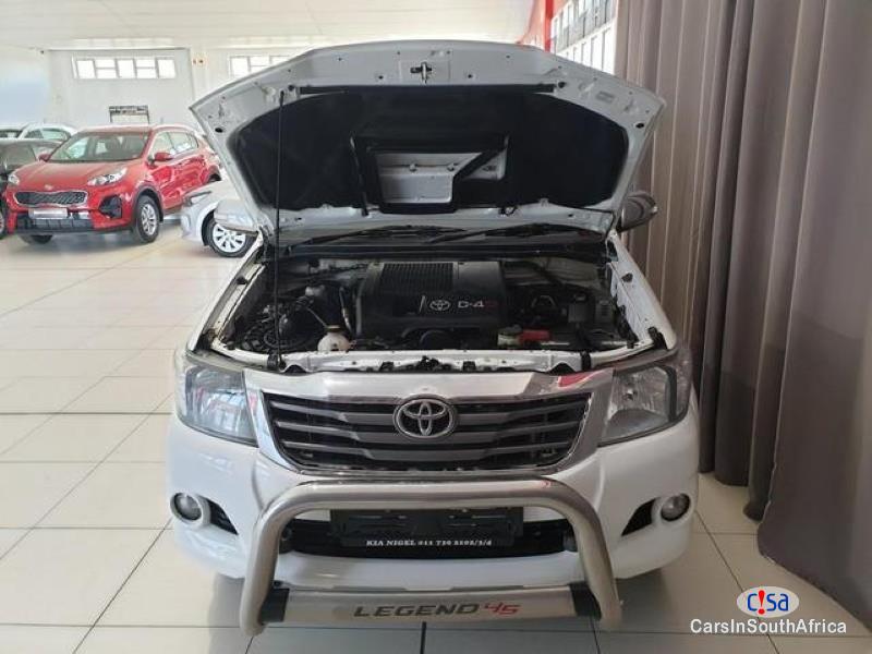 Toyota Hilux Automatic 2016 - image 5