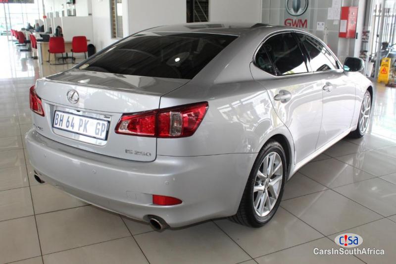 Lexus ES 2.0 Automatic 2013 in South Africa