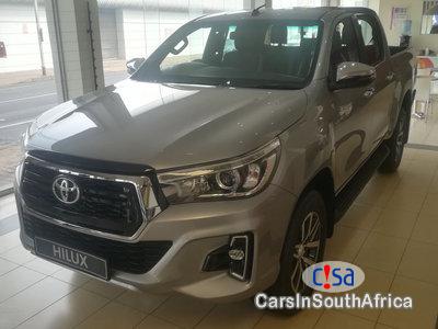 Toyota Hilux 2.8 GD-6 RB Raider DOUBLE CAB BAKKIE AUTO LG50 Automatic 2019 - image 4