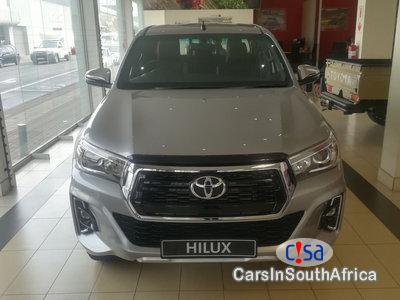 Toyota Hilux 2.8 GD-6 RB Raider DOUBLE CAB BAKKIE AUTO LG50 Automatic 2019 - image 5