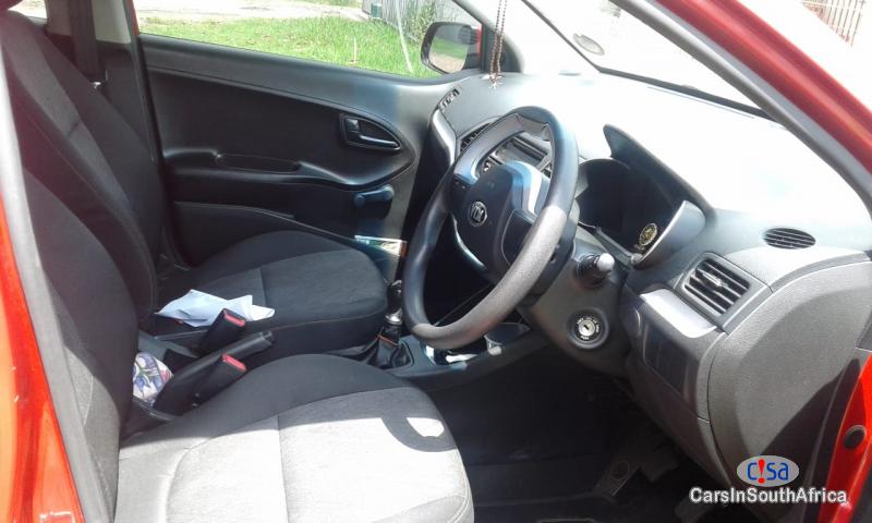 Kia Picanto Manual 2016 - image 6