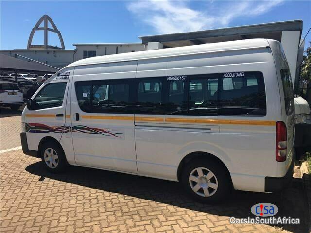 Toyota Quantum Eco Manual 2016 - image 2