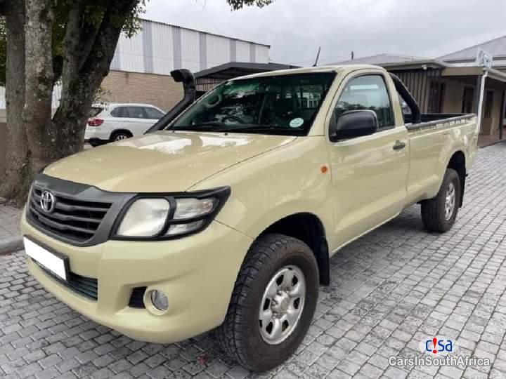 Pictures of Toyota Hilux 2.5 Manual 2014