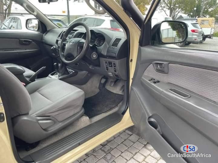 Toyota Hilux 2.5 Manual 2014 - image 5