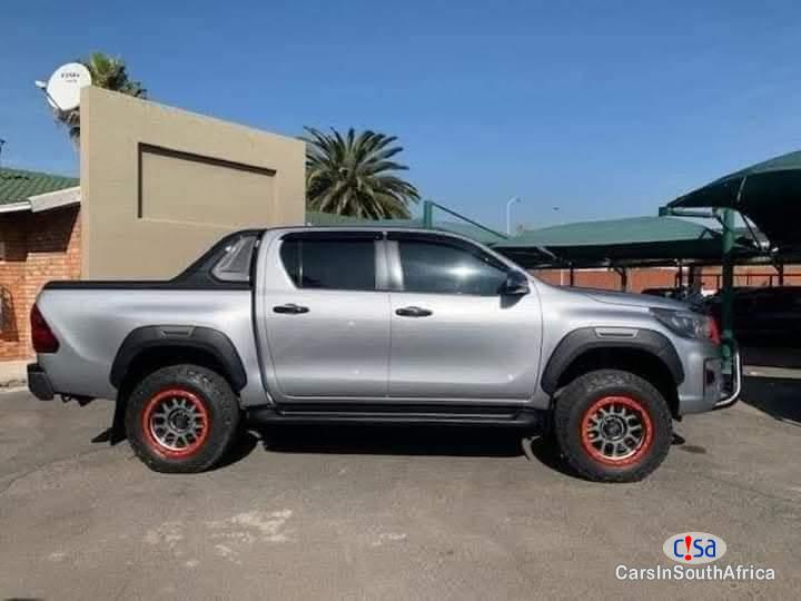 Toyota Hilux 2.8GD Automatic 2018 - image 2